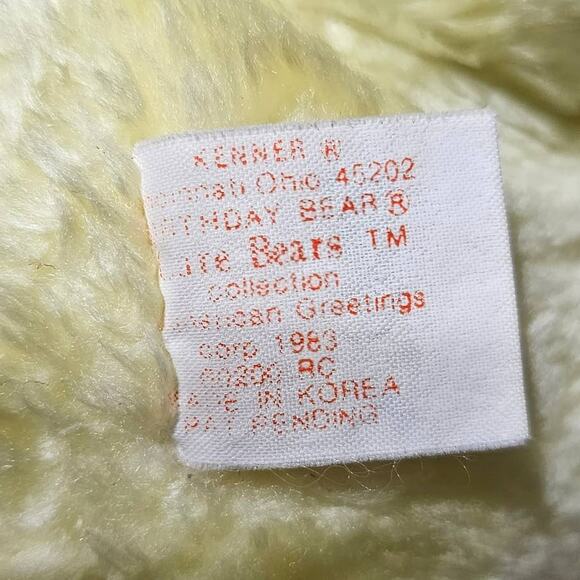 Kenner Birthday Bear Care Bear 1983 Yellow Plush Made in Korea Vintage Cupcake - Picture 6 of 7